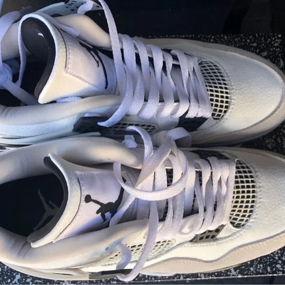 Jordan 4 Military Black - Picture 5 of 7